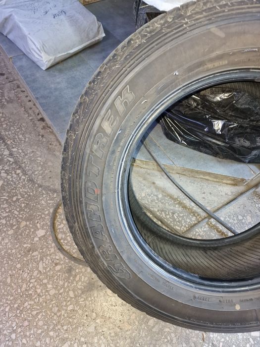 Шины  2 комплекта на прадо