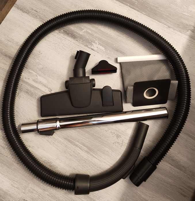 Прахосмукачка CLEAN MAXX -HL812 B