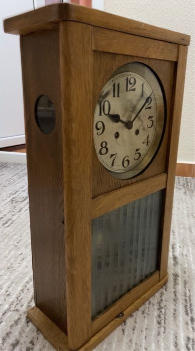 Ceas vechi cu pendul