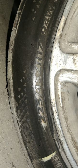 Продам резину 225/45/17 Kapsen