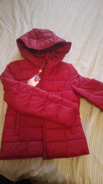 Продаю куртку для девочек