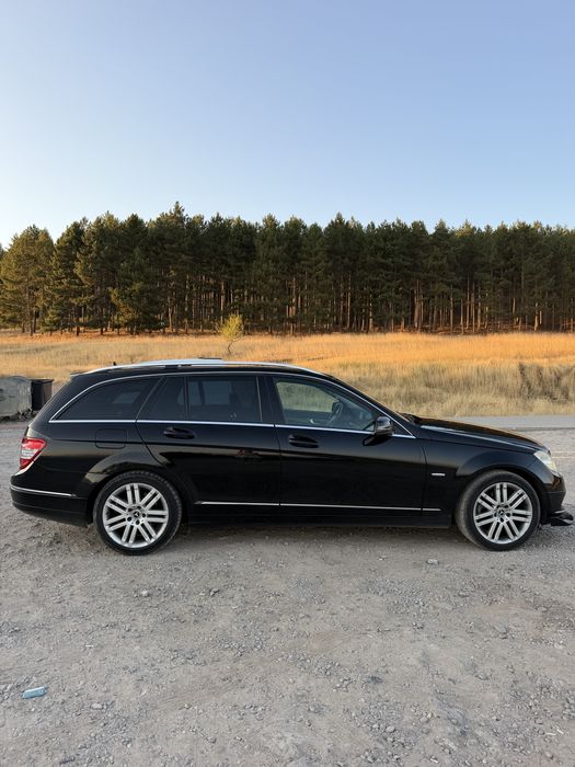 Продавам Mercedes-Benz C220 2009