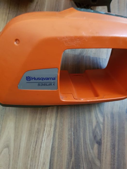 Set motocoasă 536LiRX și foarfecă de tuns gard viu telescopica  4.5m Husqvarna  520iHT4
