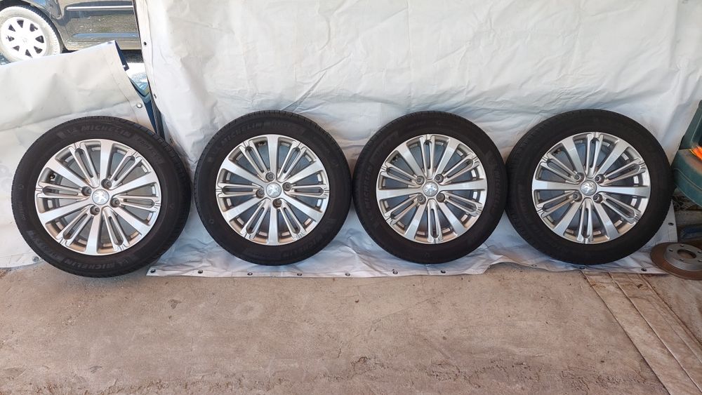 Лети джанти с гуми PEUGEOT 208/ 2008 16"