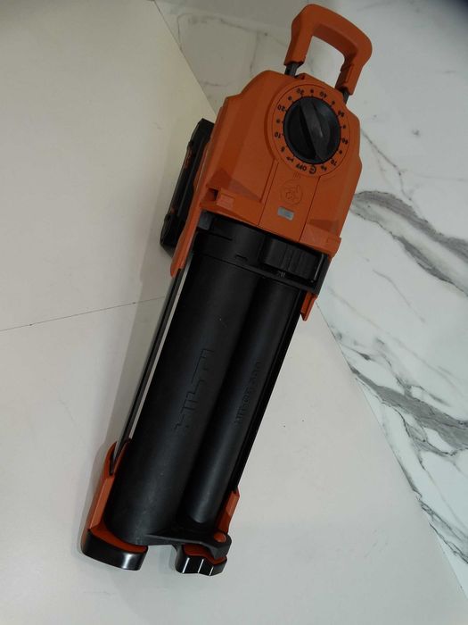 Hilti HDE 500 - 22 / 4.0 Ah  Nuron - Пистолет за двукомпонентно лепило