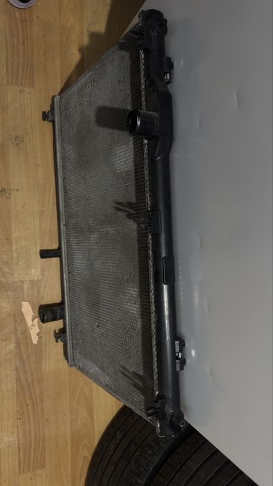 Продам радиатор лексус gs