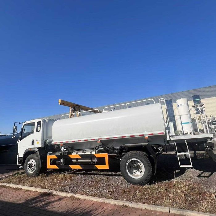 Howo 4x2 10 Tonna  Yangi  2026  Sotuvda mavjud