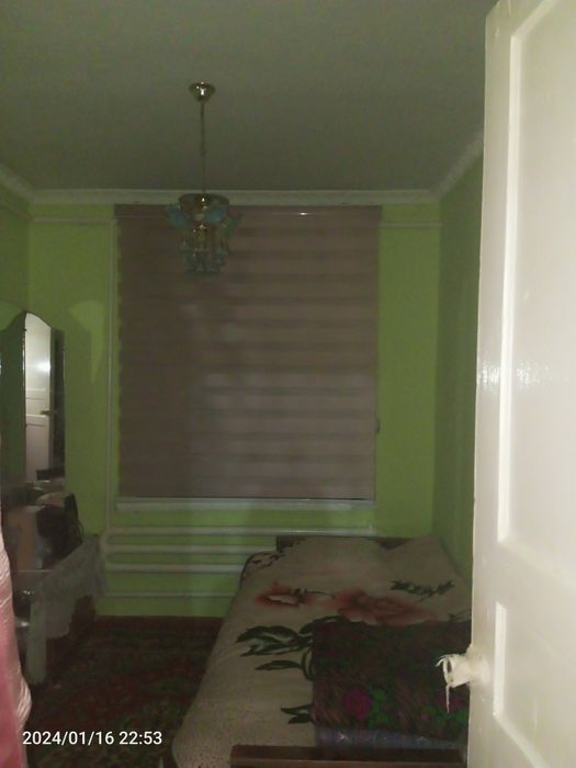 Срочно сотилади Ургенч центрида 3 хонали квартира 1 этажда сотилади.