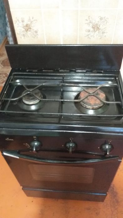 Продам газовую плиту