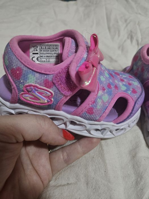 Sandalute Skechers 22