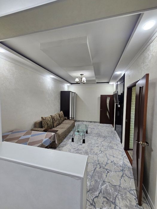 Продам чиланзар 9.  Одна комнатная.  Балкон 1,5*3