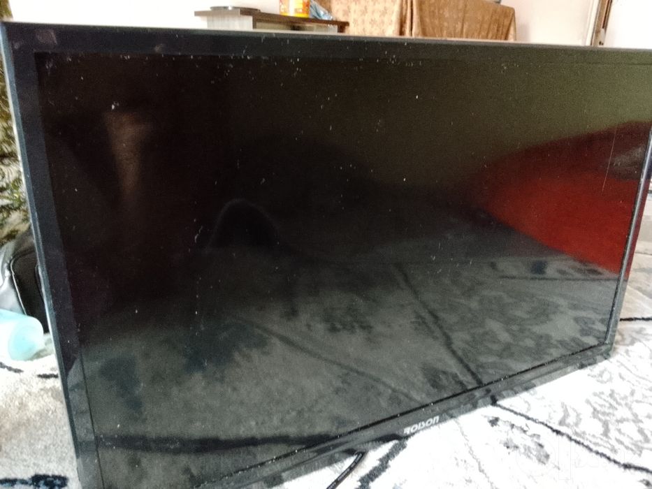 Televizor sotiladi