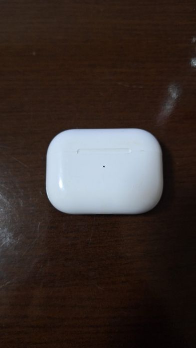 Apple AirPods Pro 2 (Generația a 2-a)