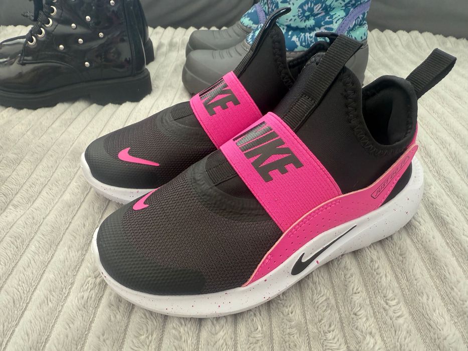 Обувки от Щатите Найк -29,5номер -необувани-60лв,Джиджи боти-28-30лв