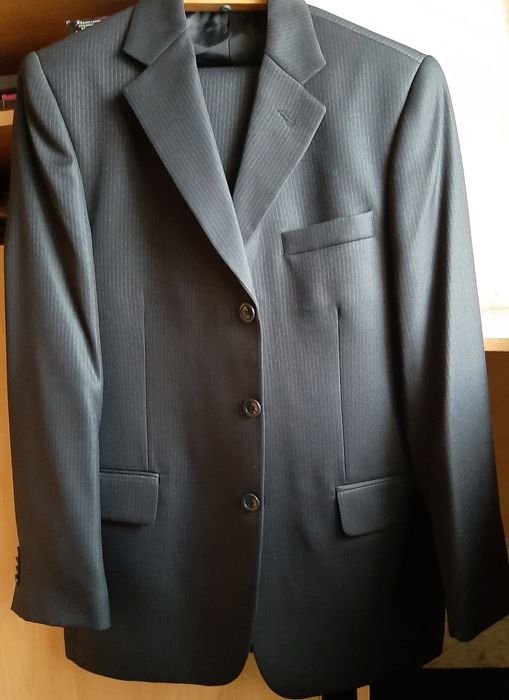 Продам костюм мужской