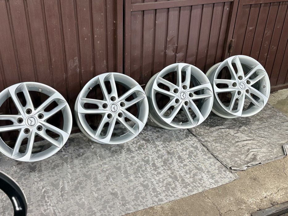 vand jante mazda originale r16 cu senzori 1300lei