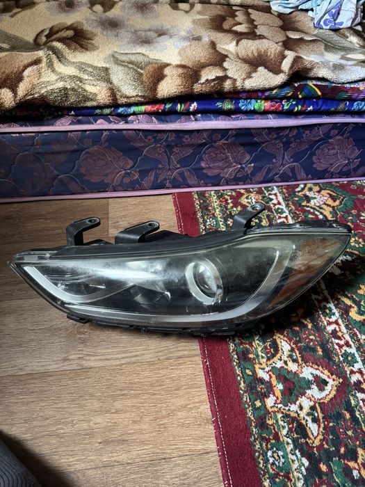 Фара hyundai elantra