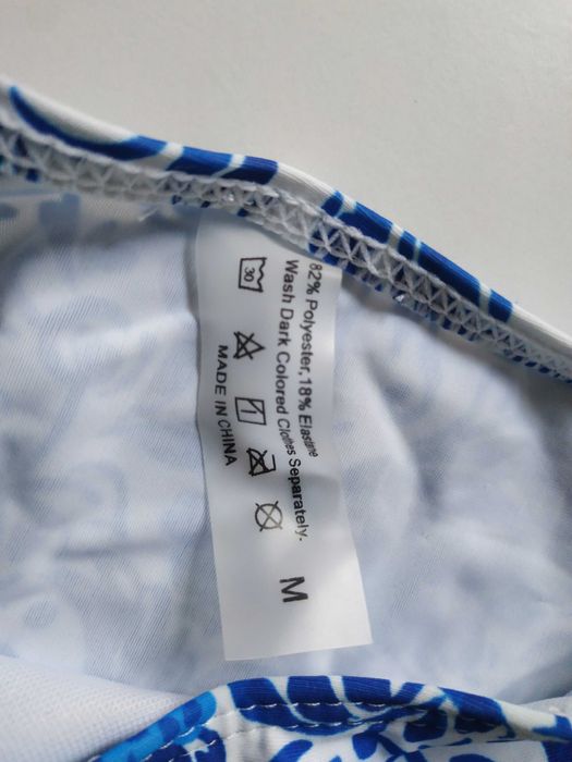 Costum de baie 2 piese imprimeu floral prindere dupa gat pe sold