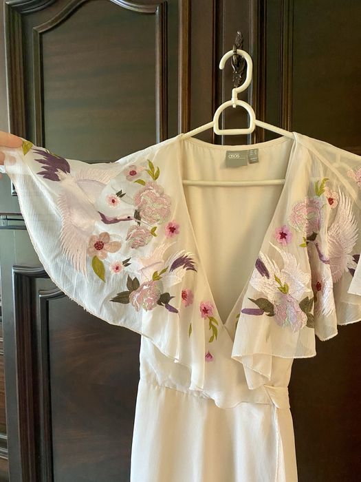 Rochie Asos 38 cu broderie