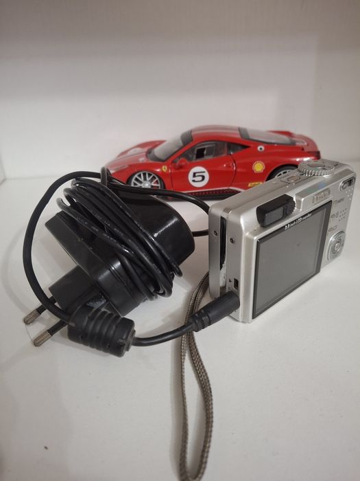 Цифровая камера  Rekam