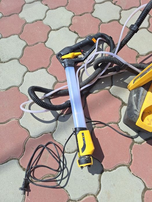 Vând Pompă de vopsit