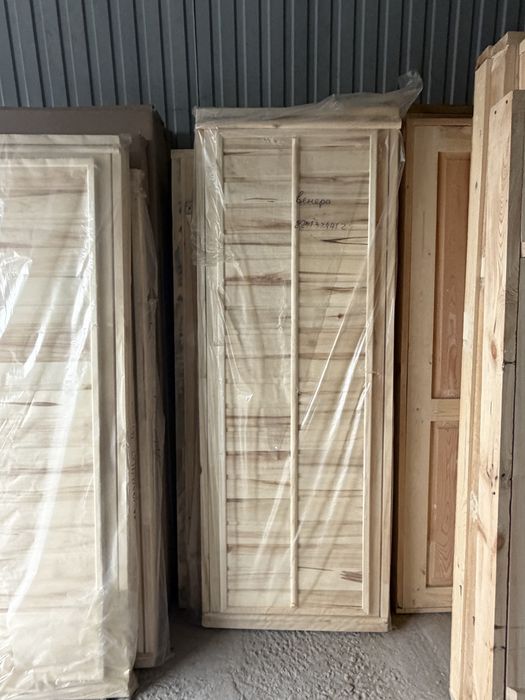 Двери деревянные