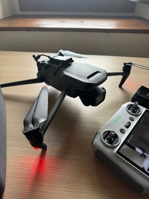 Drona DJI Mavic 3 Classic zburata max 30 min