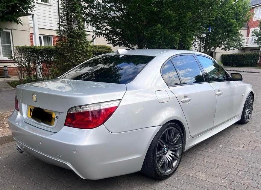 Dezmembrez BMW 525d E60 LCI 3.0D, 197cp M PACK,Navi ,xenon adaptiv