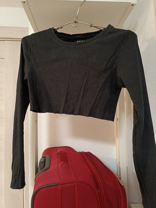 Tricou scurt negru cu mânecă lunga