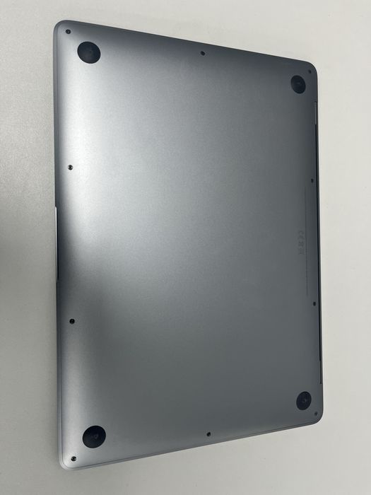 MacBook Air 13 2025 года