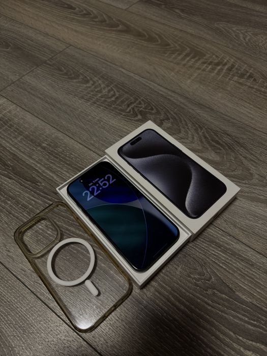 Vand iPhone 15 Pro - 256 GB - Excelent - 87% Baterie