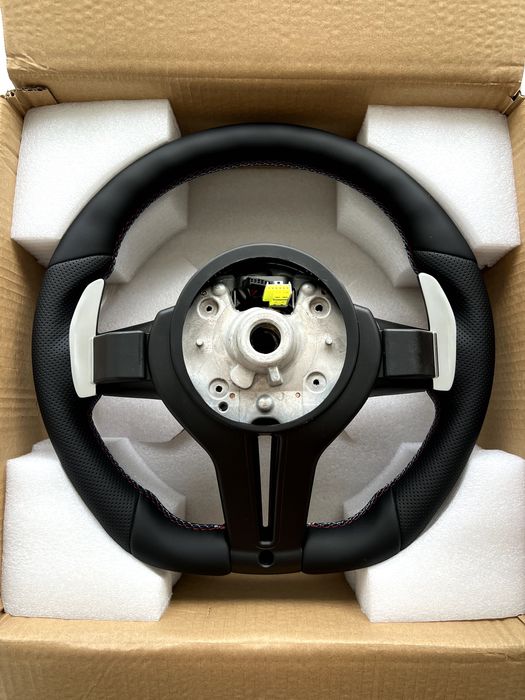 М волан за BMW E90/E91/E92/E53/E70/E71/E81/E87/E82/E88/E84