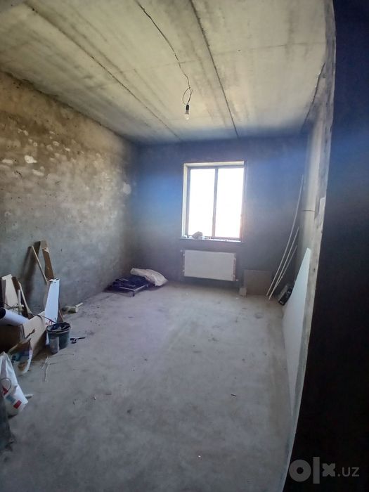 2 хонали квартира сотилади 80 КВ Шарк  Алмактум газлик дом 4 етажида