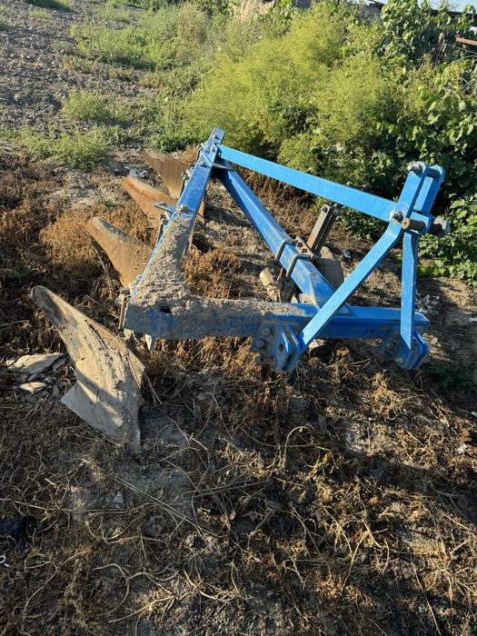 Плуг 4 корпуса, плн-4