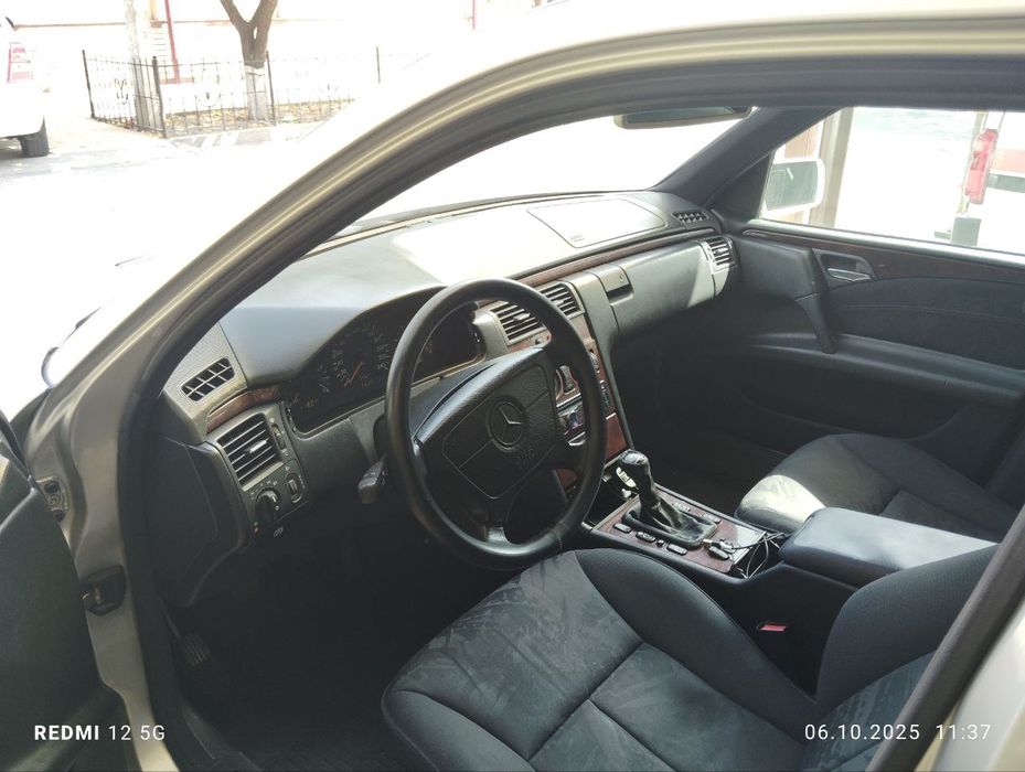 w 210 mersedes  sotiladi