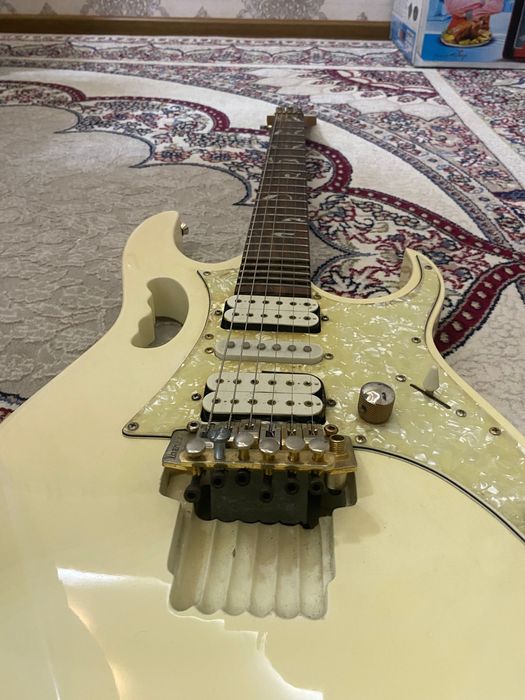 Продается гитара Ibanez