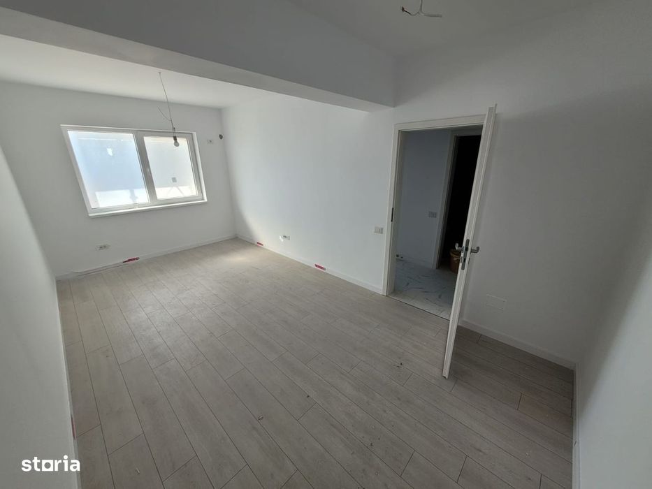 Garsoniera Mega Spatioasa 43,50 mpu la doar 5 min metrou M2 Berceni — fotografia 1