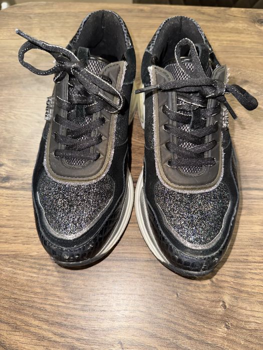 Маратонки Karl Lagerfeld 36 номер