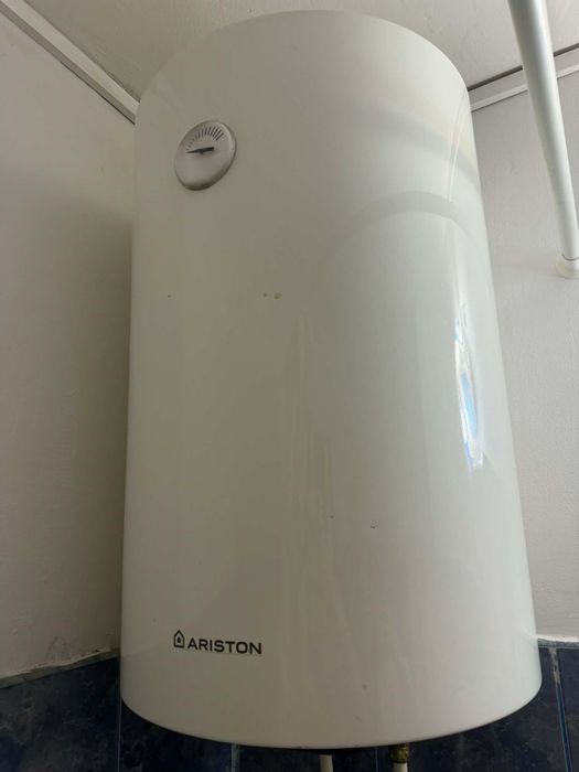 Boiler electric Ariston SG 80 R, 80L, 1500W, funcțional, demontat deoarece am montat centrală