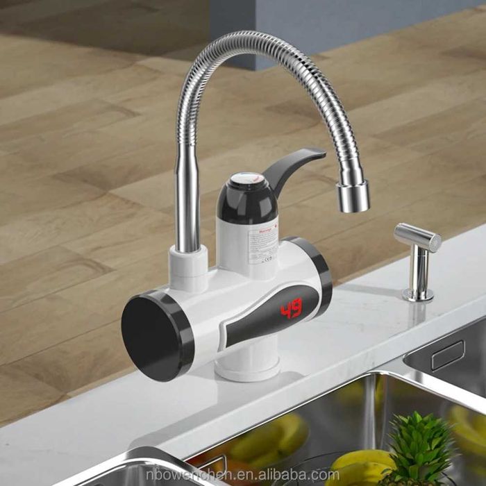 Проточен бойлер с дисплей 3000W–Монтаж  плот/стена,твърд/гъвкав чучур