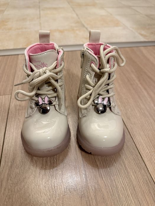 Светещи ботуши на Дисни Мини Маус р-р 22