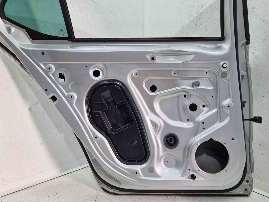 Usa stanga spate Skoda Superb III (3V3) [Fabr 2015-prezent] LA7W