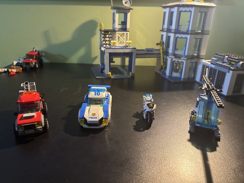 LEGO City 60141- Sectia de politie