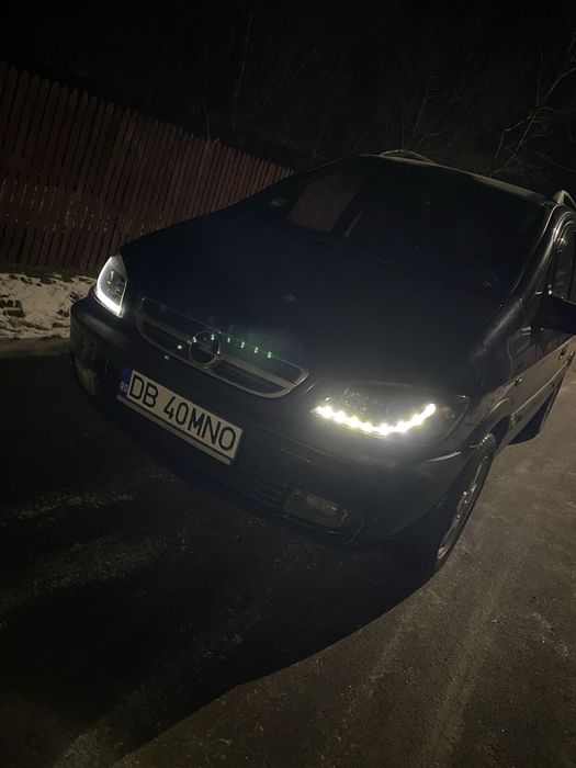Vand Faruri Opel Zafira