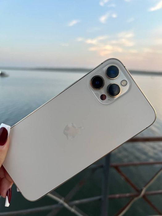 iPhone 12 pro max 128gb Gold
