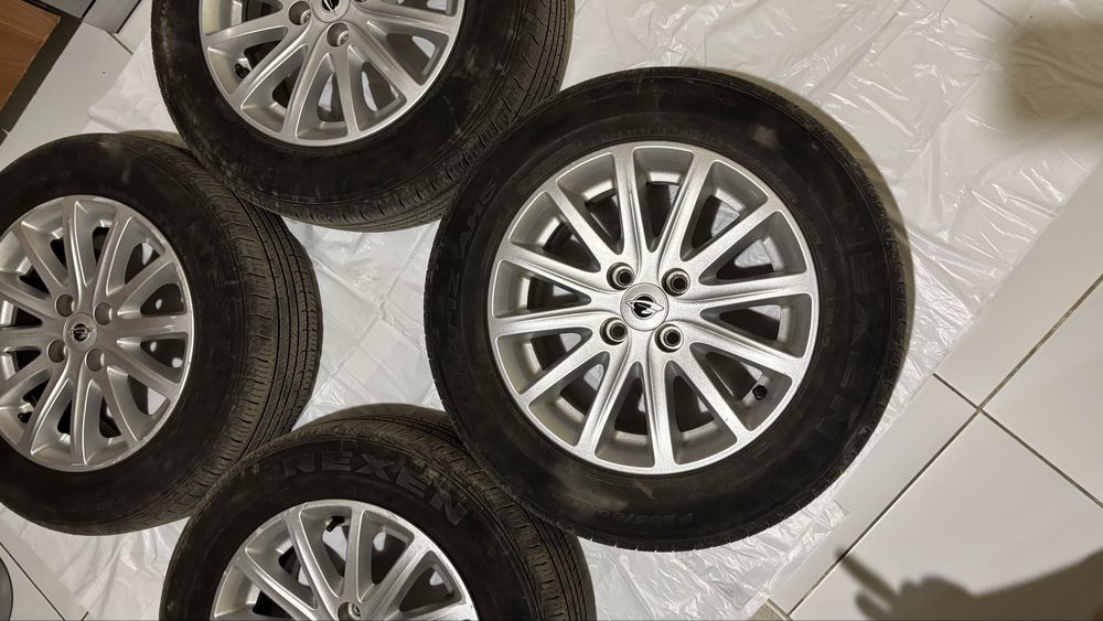 Комплект колёс с дисками, в отличном состоянии