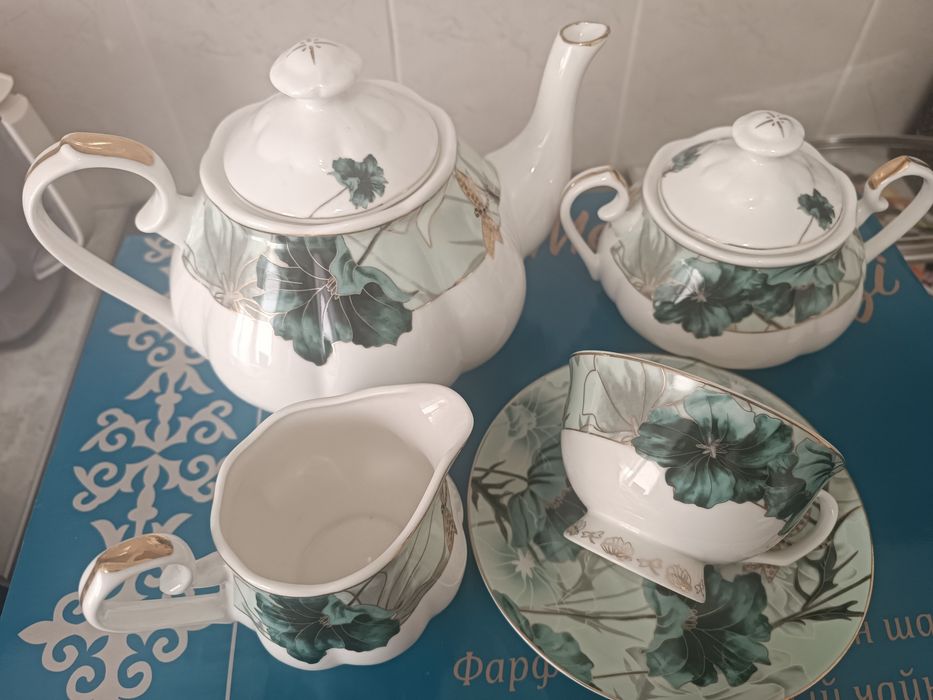 Продам чайный сервиз