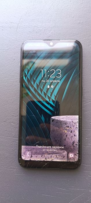 Самсунг А01 продам