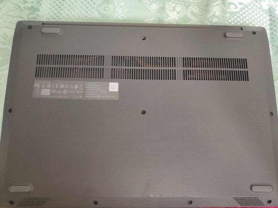 Lenovo notebook sotiladi