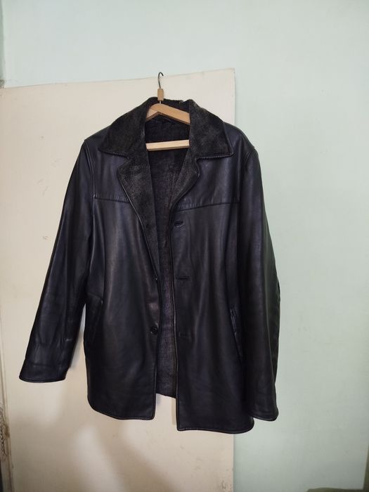 Продам кожаные куртки.